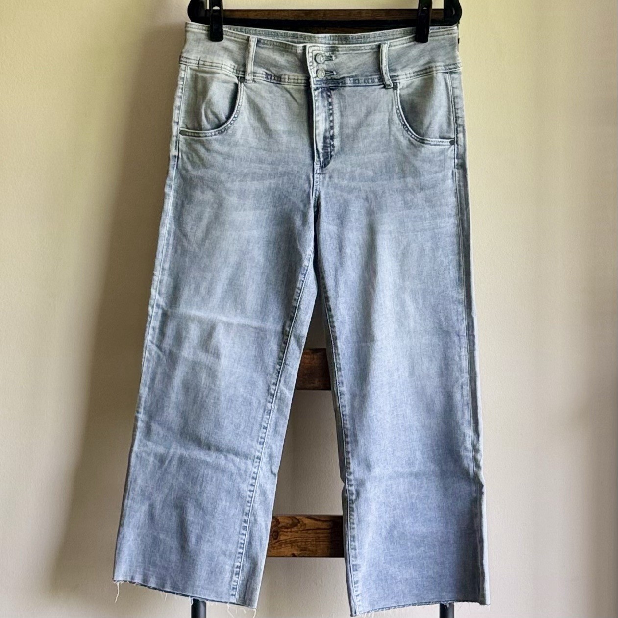 KUT from the Kloth Charlotte High‑Rise Wide‑Leg Jeans Light Wash Raw Hem 14
