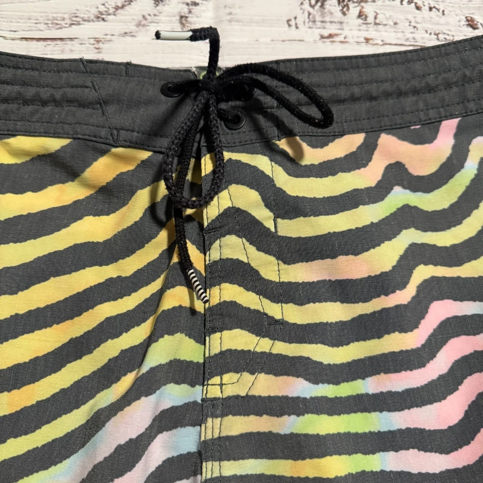 Volcom Stoneys Mag Vibes Boardshorts Swim Suit Trunks Men's Size 32x8 - Image 2 of 4