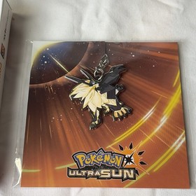 Pokemon Ultra Sun Big Box Bundle w/ Dusk Mane Necrozma Keychain Nintendo 3DS CIB