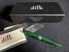 Epigramma Kilk, malachite verde, argento sterling