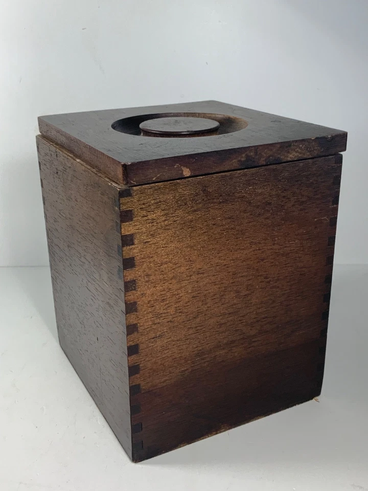 Set of 2 Vintage Folk Art Wooden Nesting Caddies with Plastic Liners - Image 4 of 4