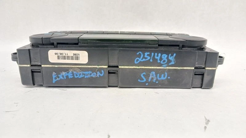 2007-2011 Ford Expedition AC Heater Climate Control Temperature OEM - Image 4 of 4