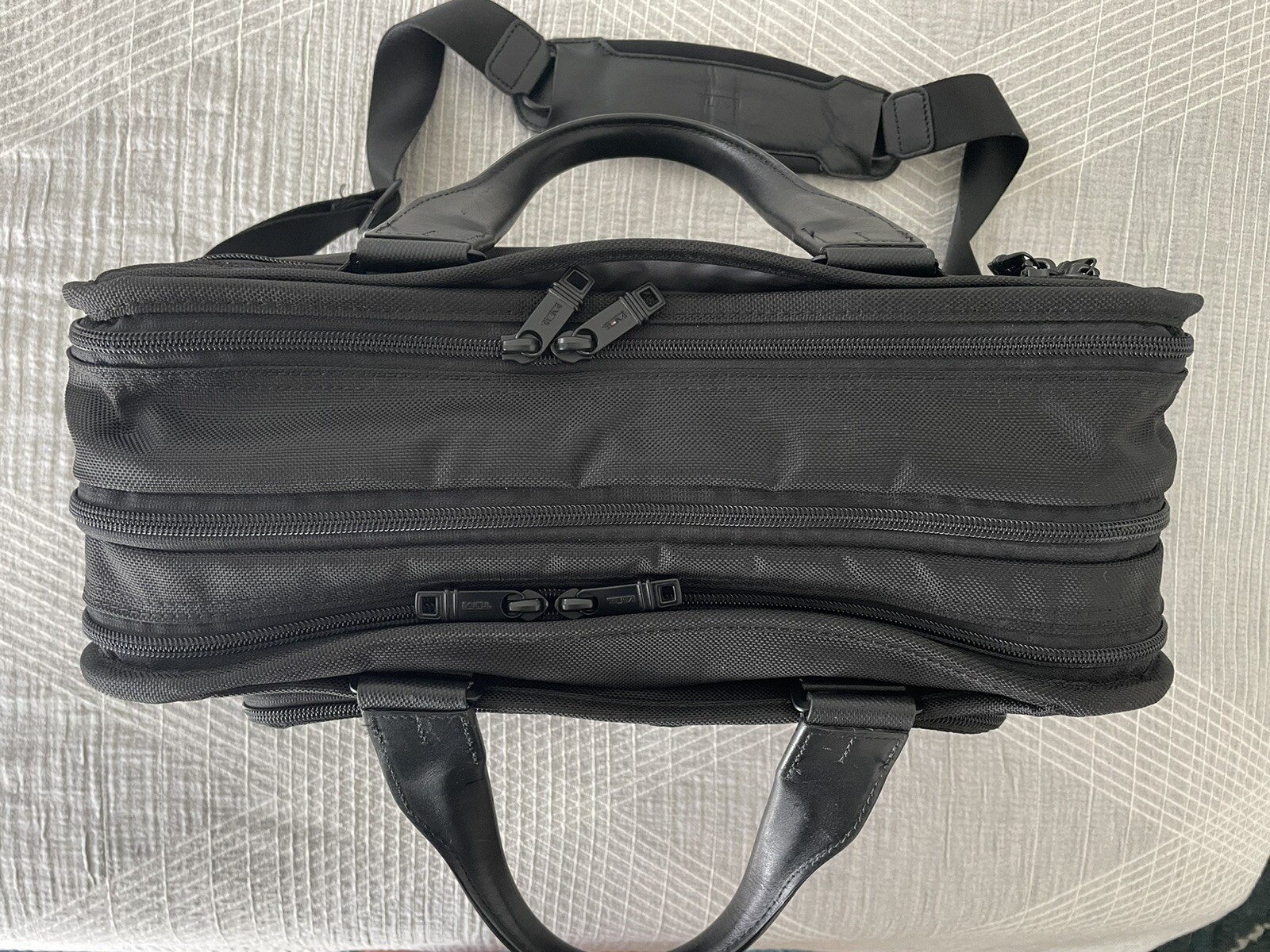 Tumi Alpha 3 Expandable Organizer Laptop Brief Gem