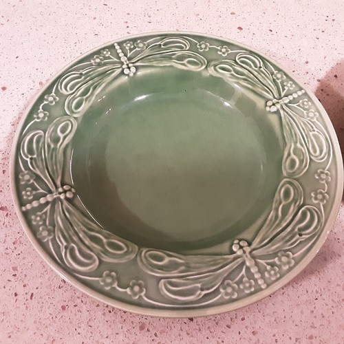 World Market/Cost Plus Embossed Green Dragonfly Large Rim Soup Bowl 9” Rare - Picture 2 of 9