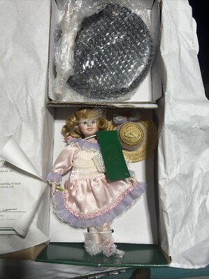 Moments Treasured Mother-Daughter Porcelain Dolls, Rebecca &Patty By Vicky Wang