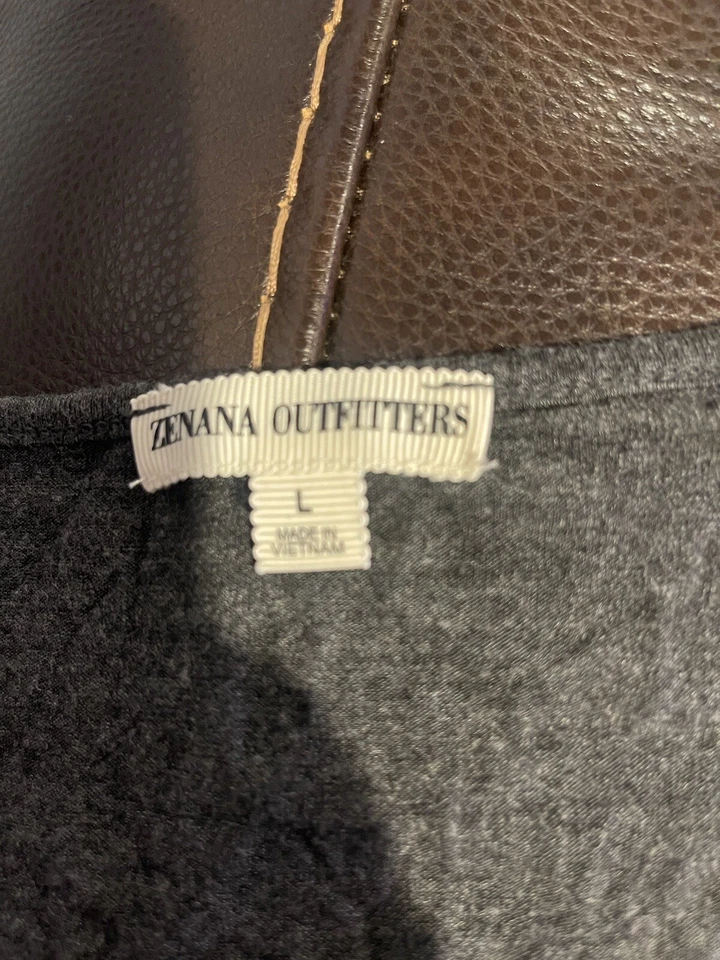 Zenana Outfitters T-Shirt Size Large Gray V-Neck Tee Short Sleeve Long Stretchy - Image 3 of 3
