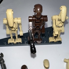LEGO Star Wars Commando Droid Captain Minifigure 2 Battle Droids Plus Parts