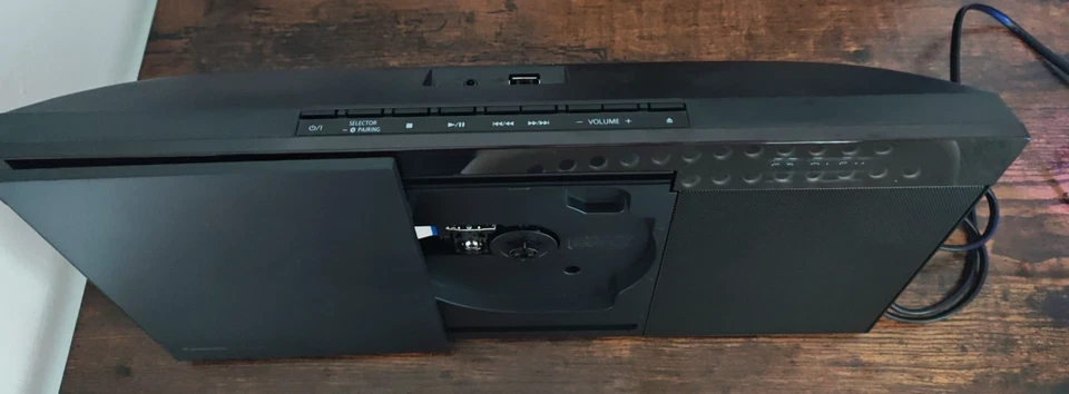 Panasonic SC-HC302 Micro Hifi System with DAB Radio - Image 3 of 4