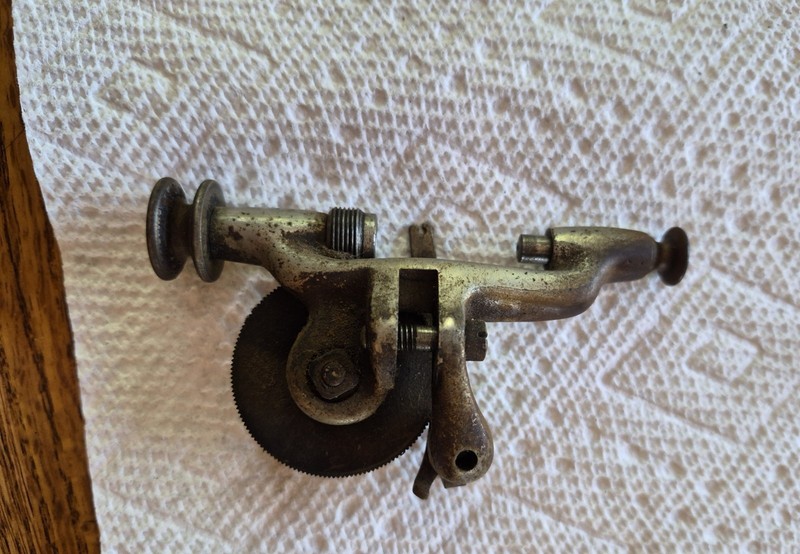 Antique Singer Sewing Machine Bobbin Threader, As Is, With Antique Needle