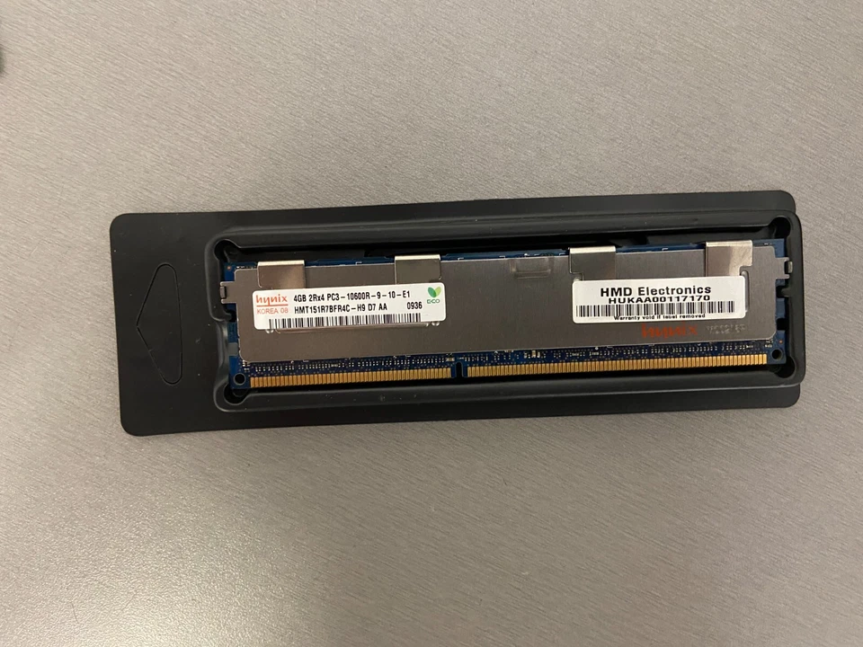 Hynix 4GB 2Rx4 PC3-10600R HMT151R7BFR4C-H9 D7 AA SERVER RAM IBM