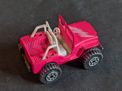 Vintage MATCHBOX Jeep 4x4 Pink/White 1981 1:59 - Picture 2 of 4