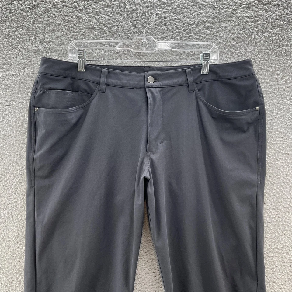 Pantalones Lululemon Para Hombre 38 Gris Oscuro ABC 5 Bolsillos Calce Ajustado Rendimiento Elastizados Foto 2 de 4