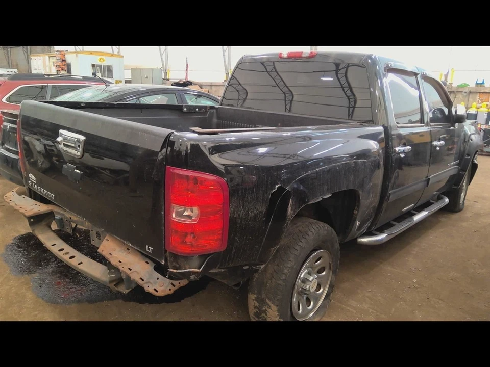 (LOCAL PICKUP ONLY) Trunk/Hatch/Tailgate With Locking Tailgate Fits 07-14 SIERRA Foto 3 de 4