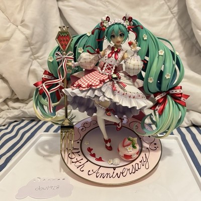 Hatsune Miku 15th Anniversary Ver. 1/7 Scale Figure Good Smile Company 