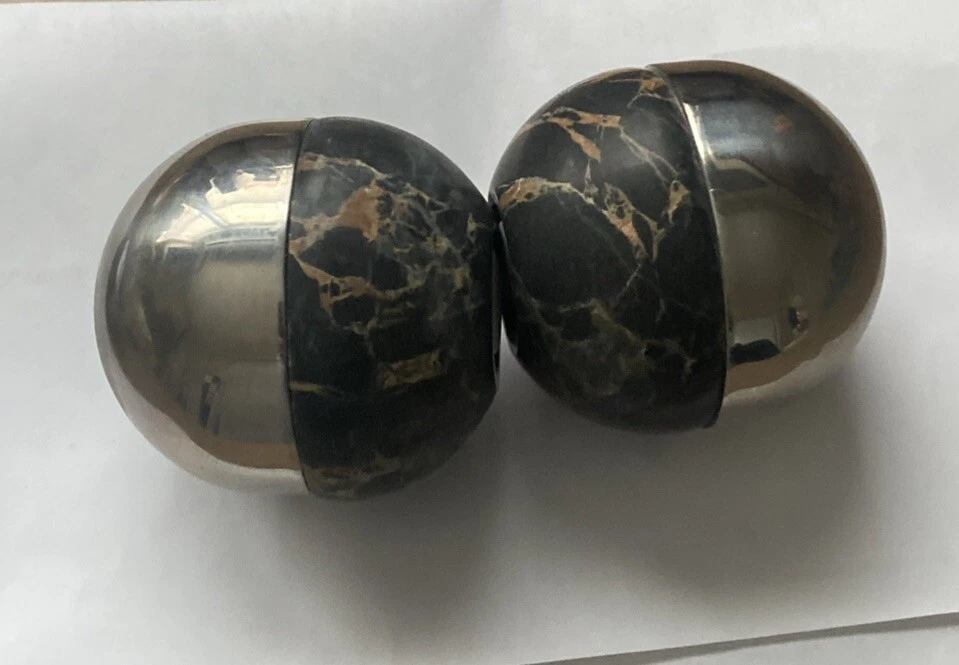 ANNA New York Salt & Pepper Shakers - Thumbnail 4
