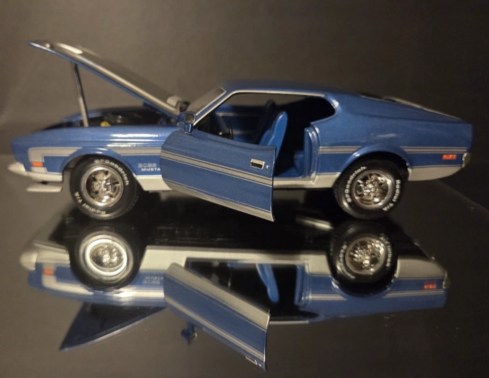 RESTORE / REPAIR - Testors:  1971 Ford Mustang Boss 350, 1:24 Model Kit - Image 2 of 4