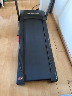 ProForm 305 CST ProShox Foldable Treadmill IFit Enabled Excellent
