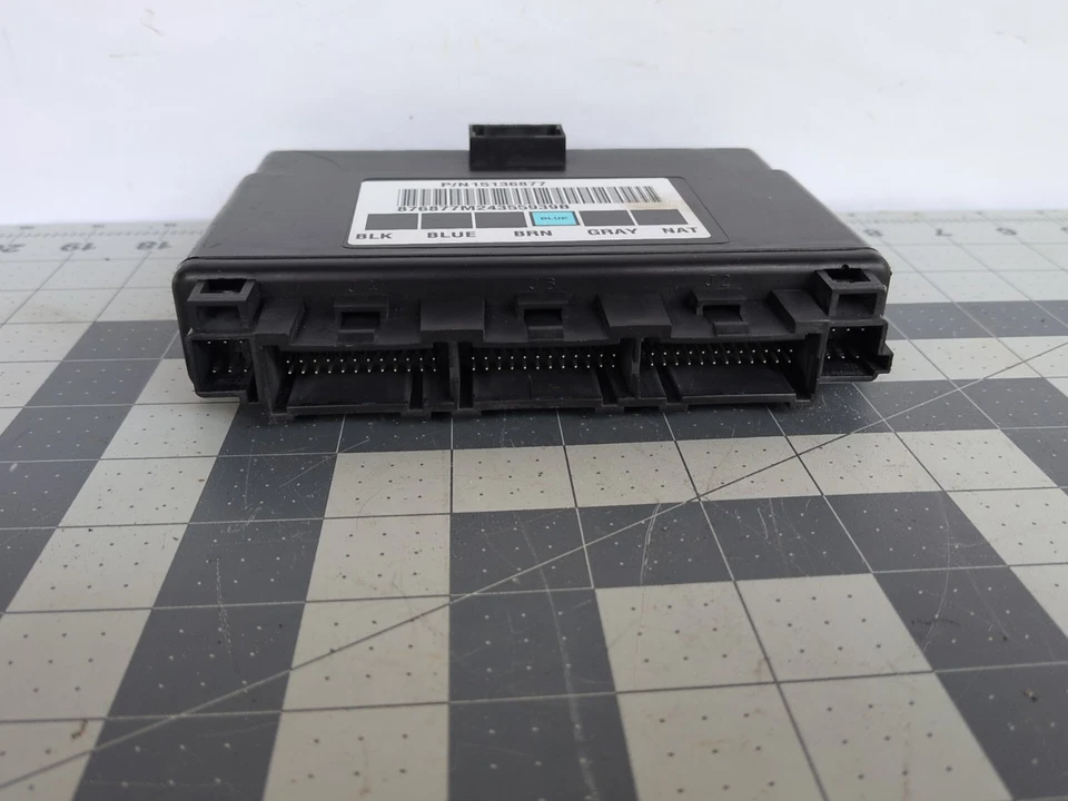 Chasis Brain Box 2005 Chevrolet Chevy Tahoe 03-07 No.15136877 OEM usado Foto 3 de 4