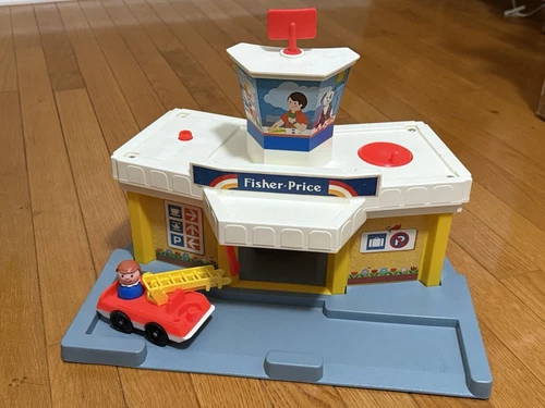 Vintage 1980 Fisher Price Little People Jetport Airport Radar Tower Kids Toy