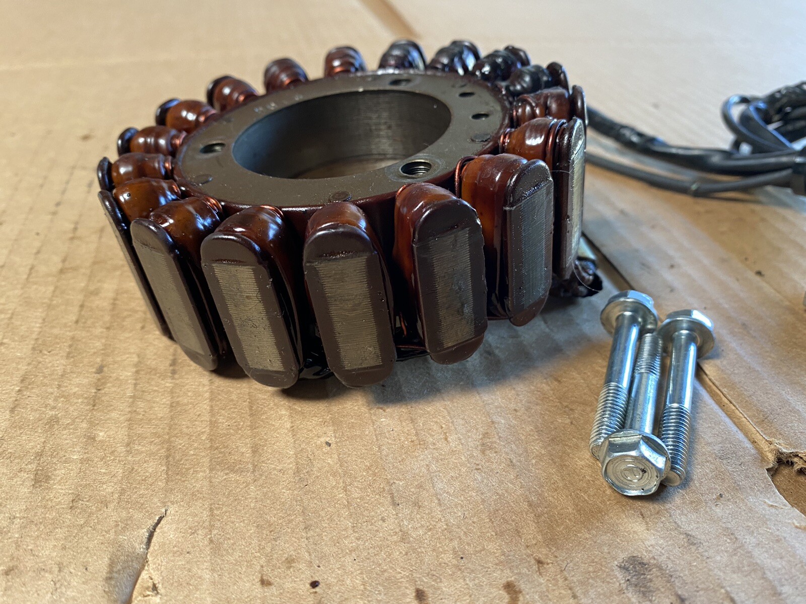 83 Honda CX650 CX650C Engine Stator Coil Assembly & Bolt Set OEM CX500