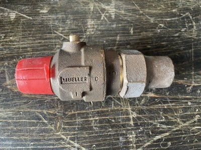 Open Box - NOS Mueller 1'' AWWA Taper x Flare Ground Key Corporation Stop Valve