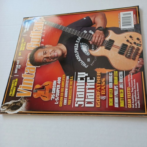 VINTAGE GUITAR MAGAZINE January 2015 Stanley Clarke Vol. 29 No. 03 - Picture 2 of 7