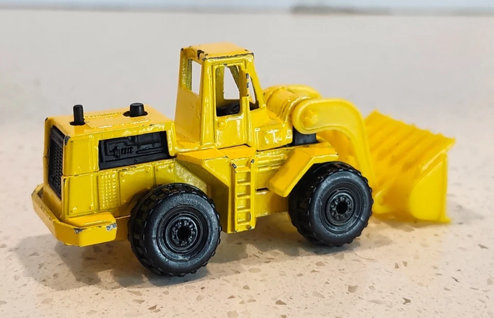 Vintage 1979 Mattel Hot Wheels Yellow Cat 3 Wheel Loader 1172 Diecast Malaysia - Image 4 of 4