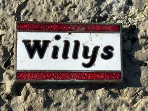 VINTAGE/ANTIQUE "WILLEY'S JEEP" ENAMEL EMBLEM/BADGE, HARD TO FIND