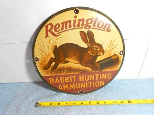 VINTAGE REMINGTON RABBIT HUNTING AMMUNITION ADV SIGN HEAVY METAL PORCELAIN -918E