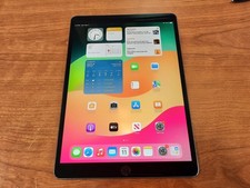 WiFi Only Apple iPad Pro 10.5" 256GB 17.7.10 Space Gray MPDY2LL/A Very Good