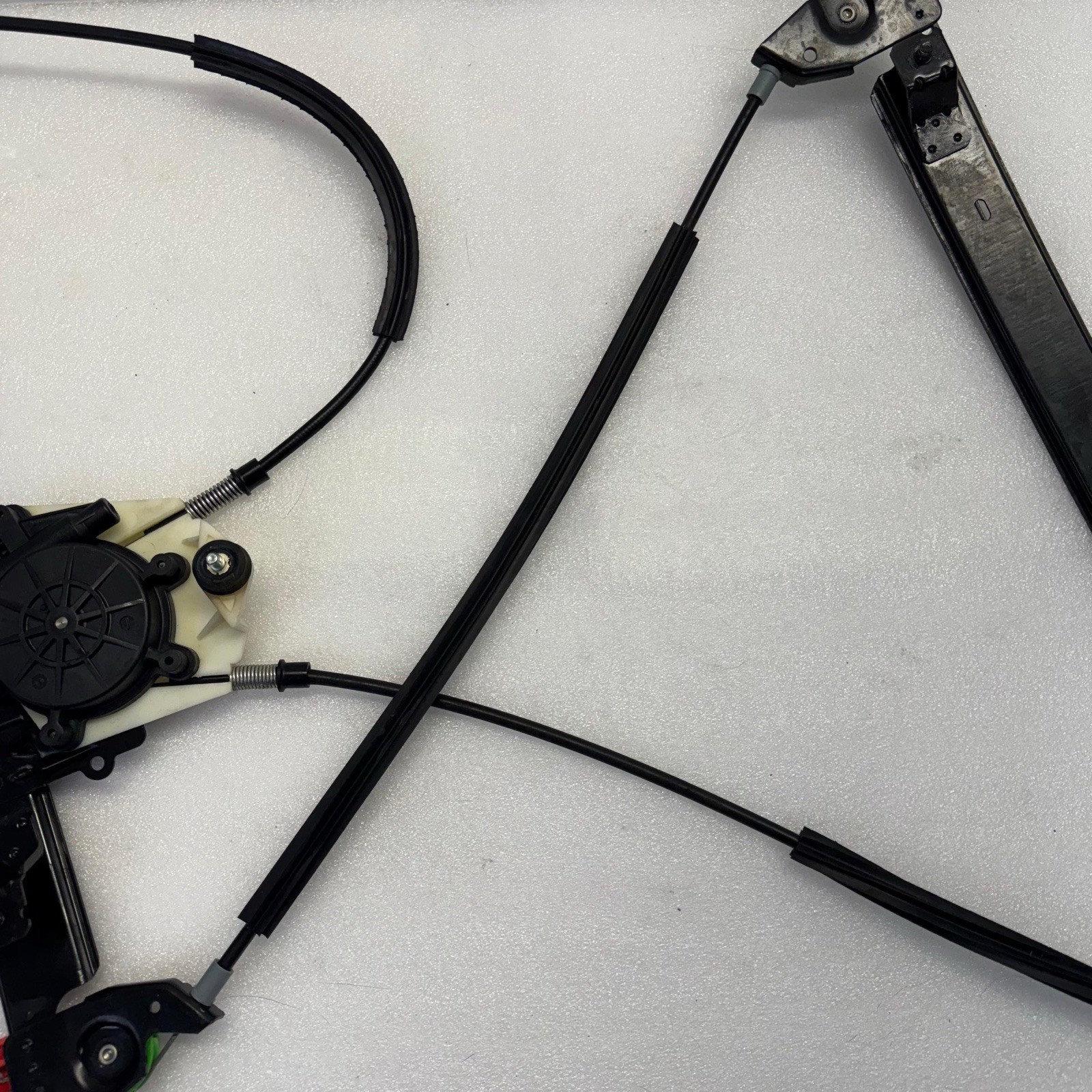 03-13 Maserati Quattroporte M139 FRONT LEFT Window Regulator Motor OEM 84934200