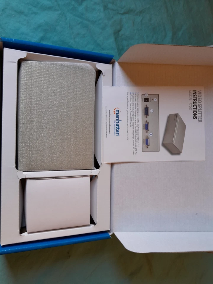 Manhattan VGA Video Splitter 2Ports 177207 150MHz 1:2 Way , VGA - Bild 2 von 3