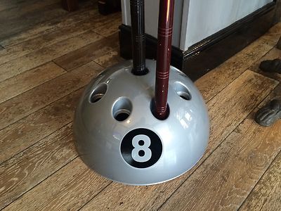 **SUPERPOOL** BRANDNEUER AMERIKANISCHER 8-BALL-QUEUESTÄNDER. Platz für 9 Queues  