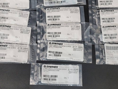 LOTE de 81 Tornillos Sintetiza Arandelas Canceladoras Tuerca Vitallium - Imagen 7 de 14