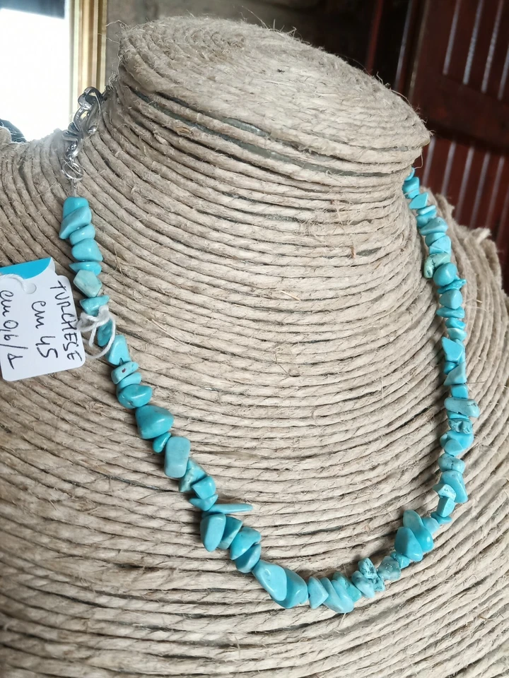 Collana cm 45 di TURCHESE  NATURALE a sassetti chiusura argento tibetano - Immagine 3 di 4