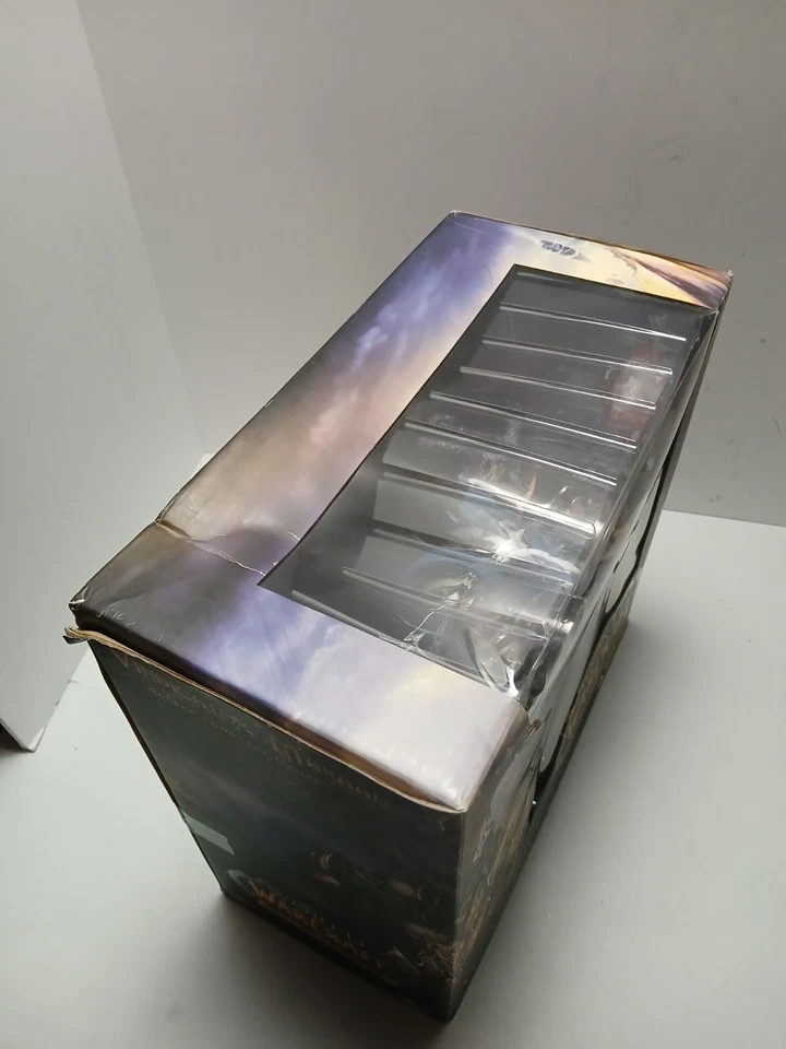 Figura Coleccionista DC Unlimited World of Warcraft Vindicator Maraad Deluxe SELLADA Foto 2 de 4