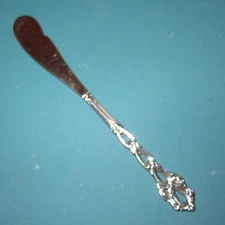 stainless individual flat butter spreader knife CHANDELIER 1976 Oneida flatware