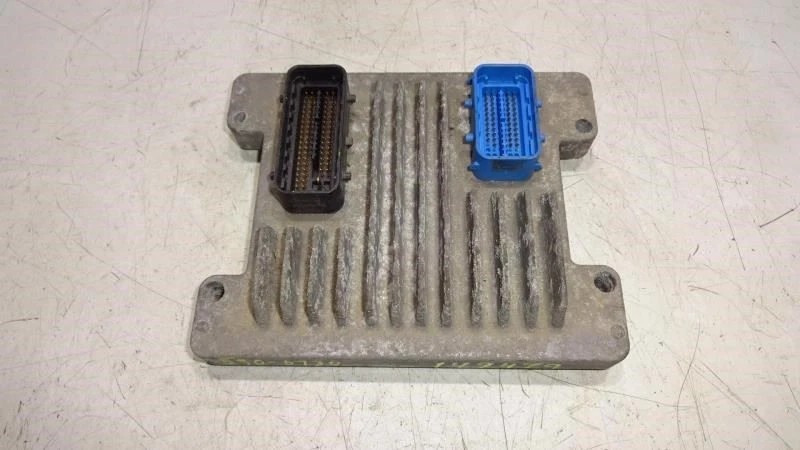 Engine ECM ID: 12576162 Fits 03-05 Chevrolet Cavalier 530206 Foto 2 de 4