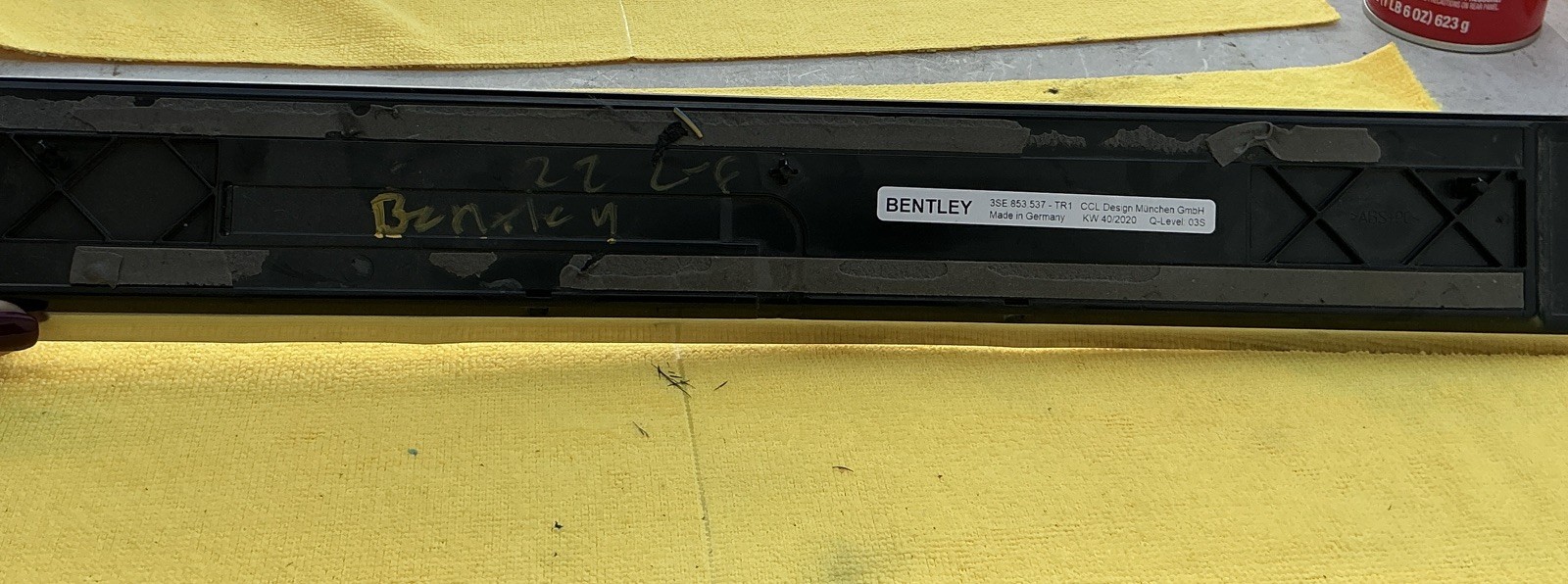 20-24 Bentley Flying Spur Sill Trim Strip 3SE853537 **Read**