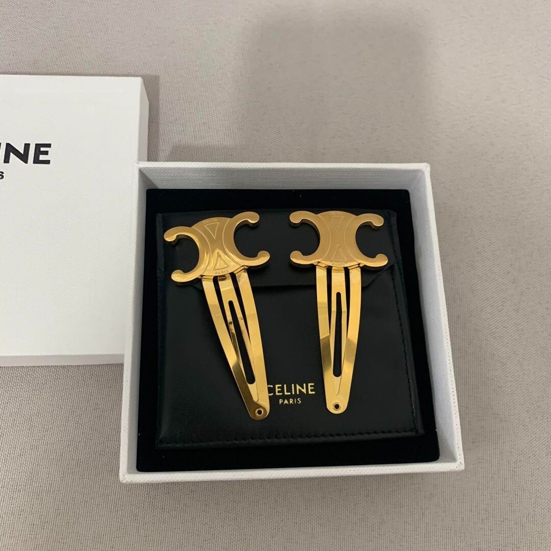CELINE Triomphe Hair Clip Gold 2 piece set Hair Accessory CELINE Triomphe Hair Clip Gold 2 piece set Hair Accessory