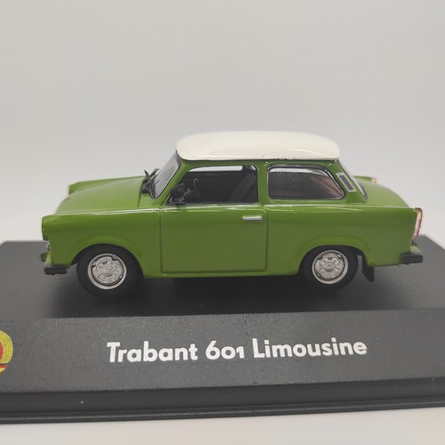 Diecast Atlas 1/64 Scale East German Trabant 601 Luxury Car Alloy - Picture 2 of 14