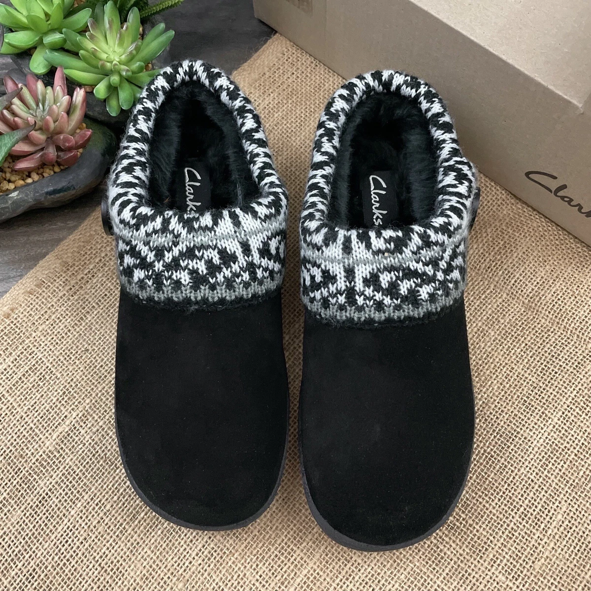 Clarks indoor deals outdoor slippers