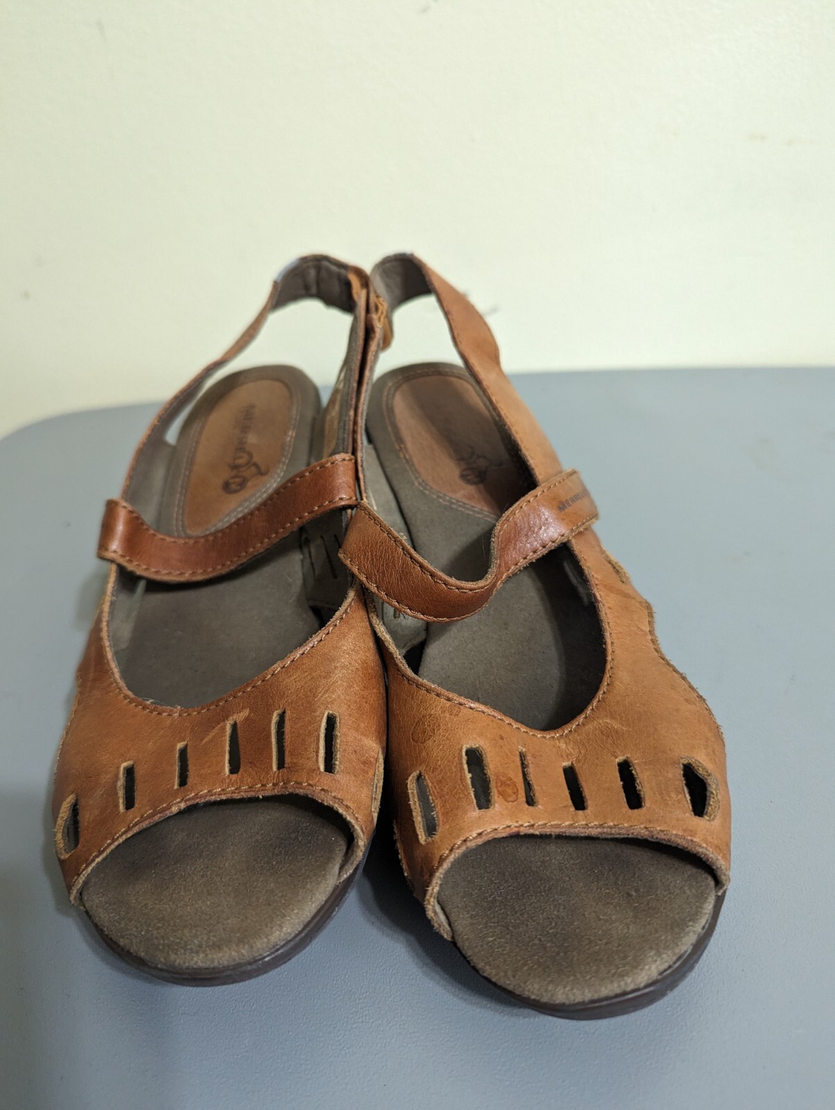 Sandali marroni Merrell in pelle superiore Evera Chase marroni. Taglia 9