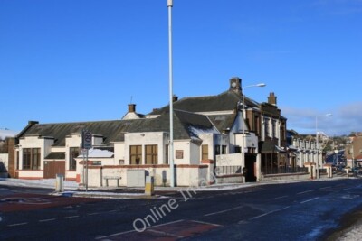 Photo 6x4 Lochore Miners social club Crosshill/NT1796 Lochore Miners soc c2010