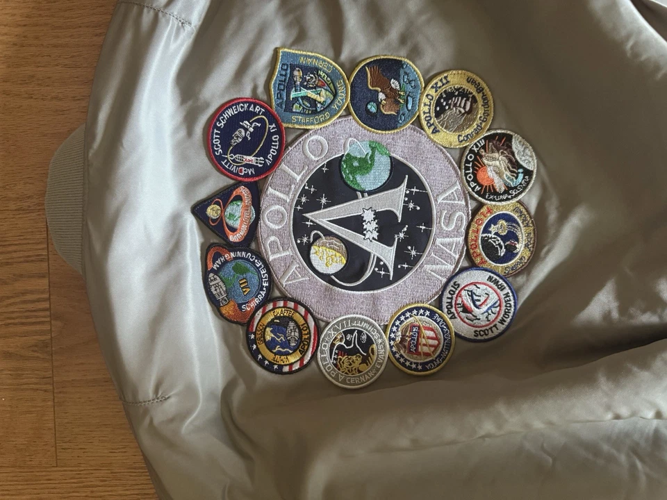 Alpha Industries NASA MA-1 中级传单轰炸机夹克 尺寸 L 银色/红色 — 第 4/4 张图片