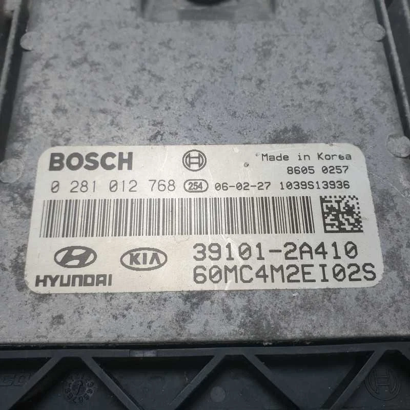 39101-2A410 centralina ECU controllo motore Hyundai Accent III MC 1.5 CRDI 2006  - Immagine 2 di 4