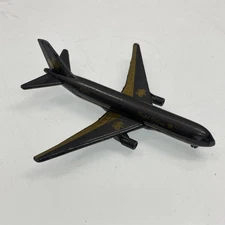 ORIGINAL RETRO DIECAST MODEL AIRLINES PLANE Toy Royal Airlines Majorette