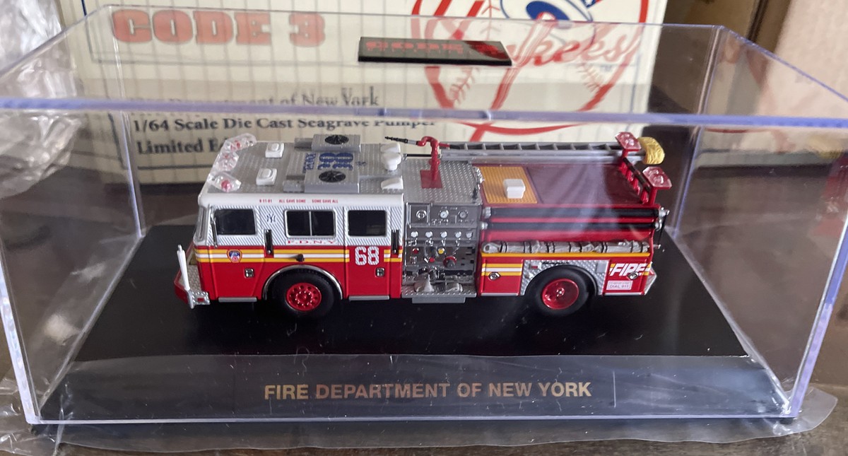 Code 3 - 1/64 ~ FDNY Engine 68 Yankees Seagrave Pumper