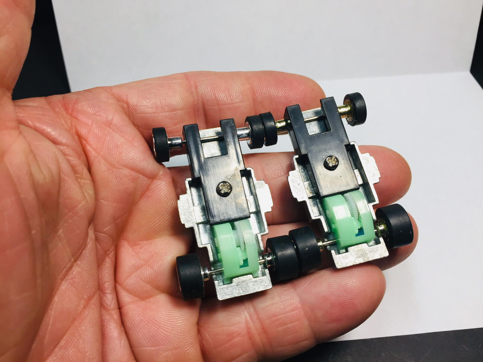 JOHNNY LIGHTNING Pull back chassis Pair LE GOLD & CHROME Wheels eBay