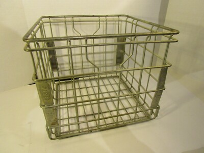 MEYER BROS DAIRY WAYZATA VTG Metal Wire Dairy Milk Crate Roughly 13'' x 13'' x 11 
